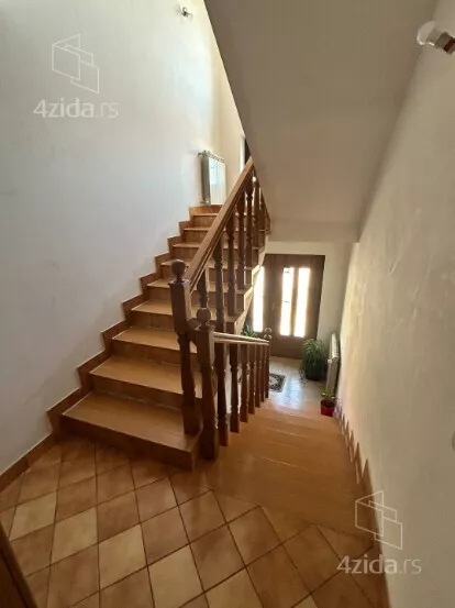 4-etažna kuća | 4zida