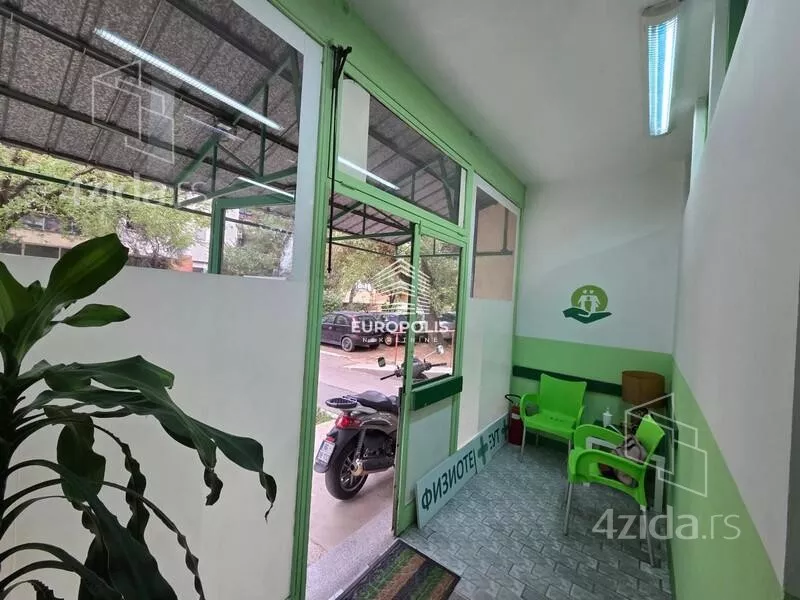 Lokal | 4zida