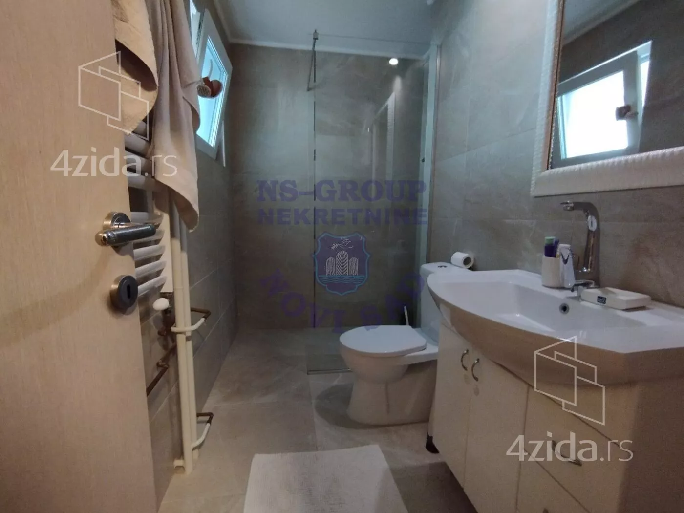 Troiposoban stan | 4zida