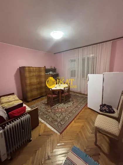 Zmaj Jovina | 4zida.rs