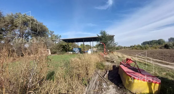 Poslovna zgrada | 4zida