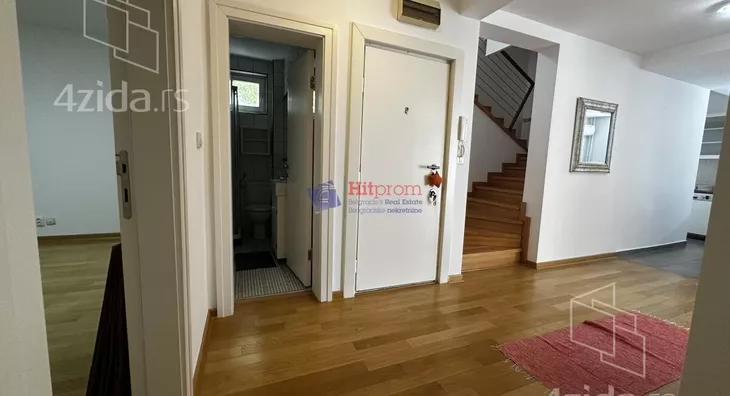 Šestosoban stan | 4zida