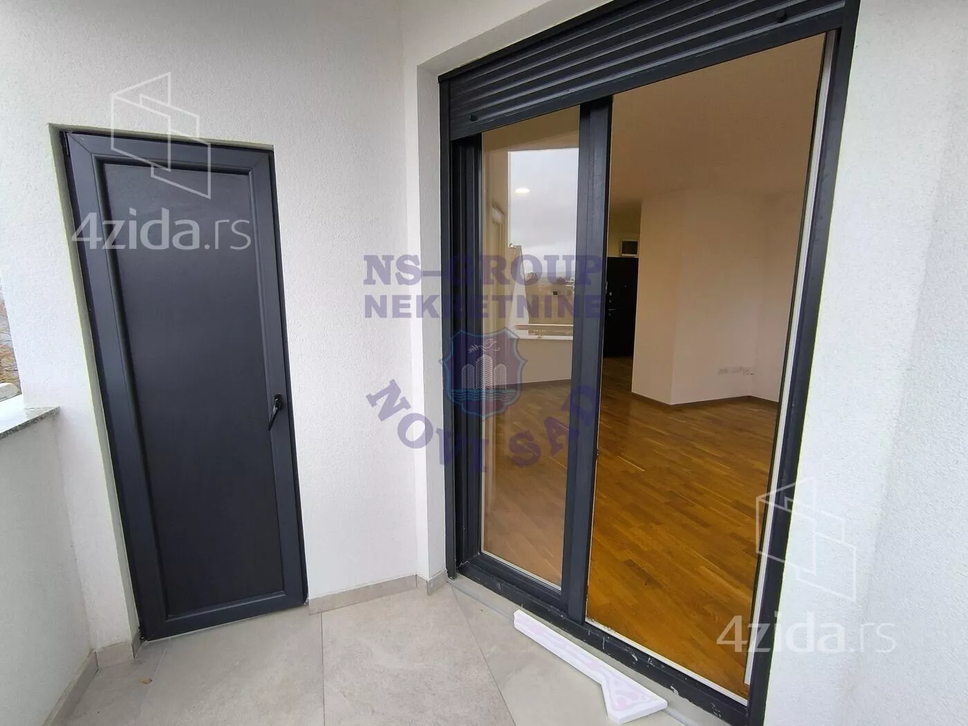 Petosoban stan | 4zida