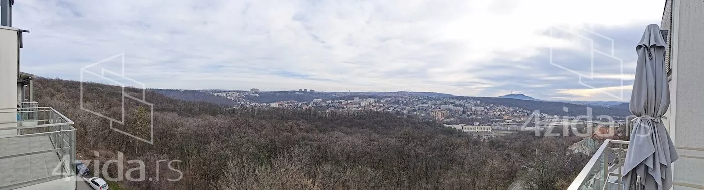 Četvoroiposoban stan | 4zida