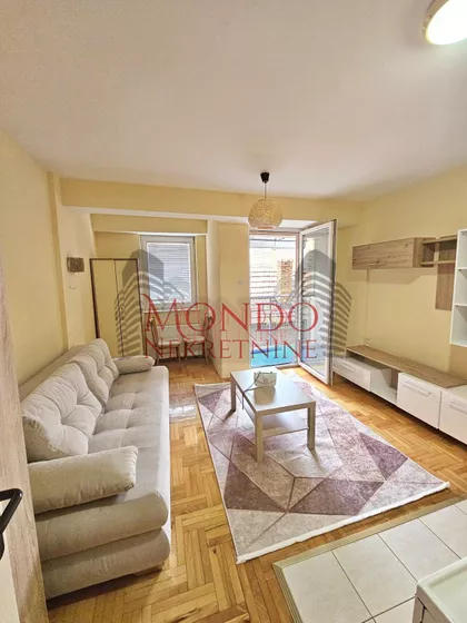 Dom Zdravlja | 4zida.rs