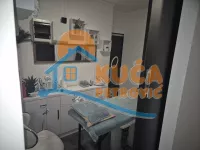 Lokal | 4zida