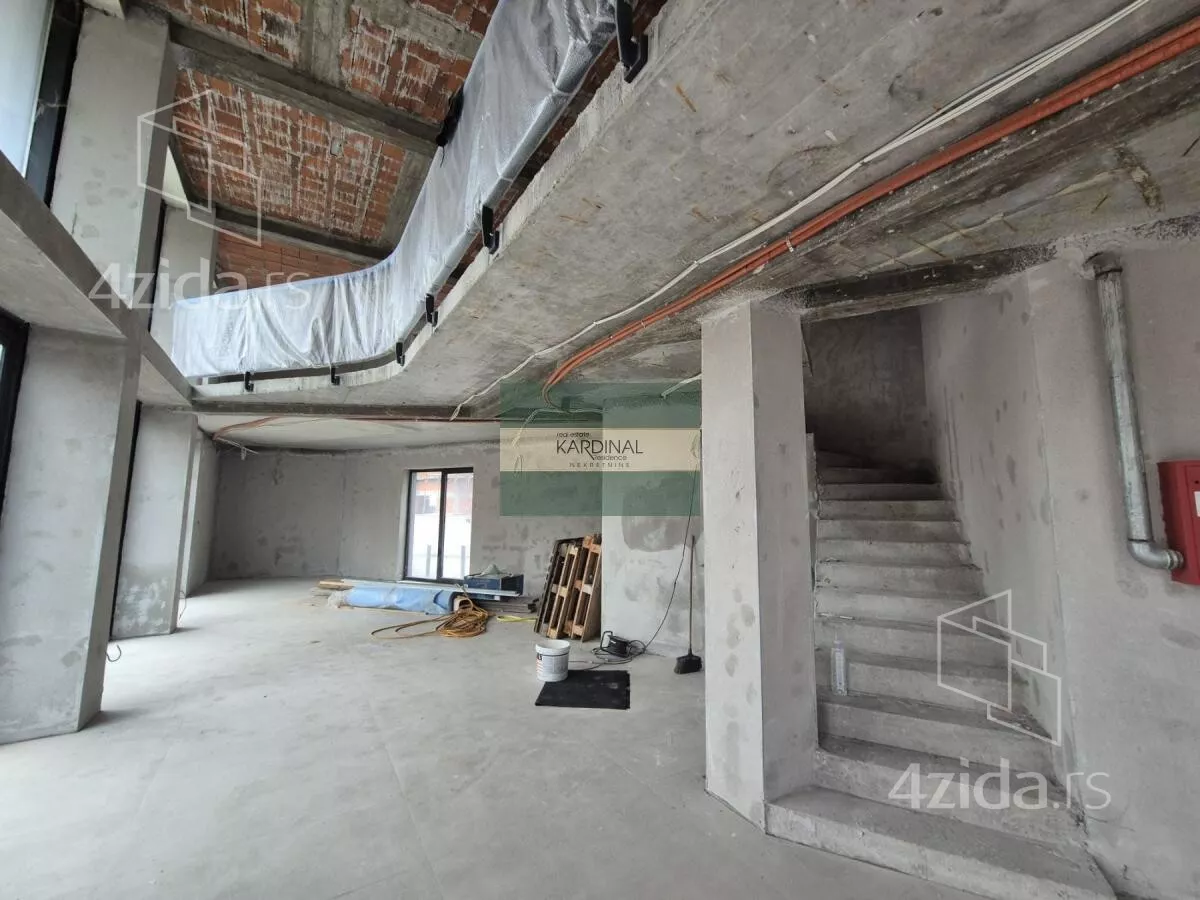 Poslovni prostor | 4zida