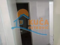 Lokal | 4zida