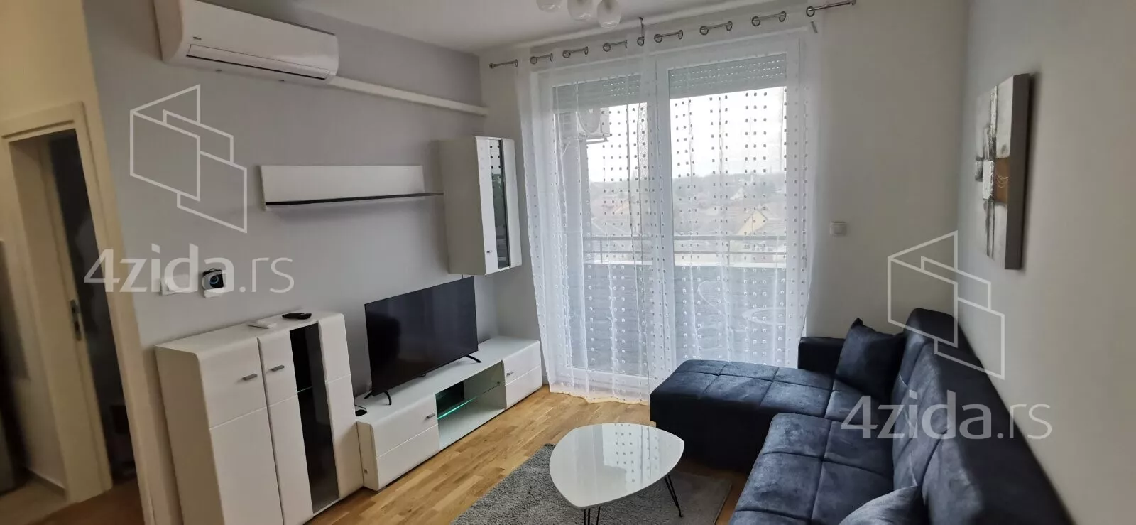 Jednoiposoban stan | 4zida