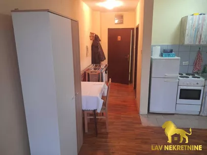 JUG BOGDANA | 4zida.rs