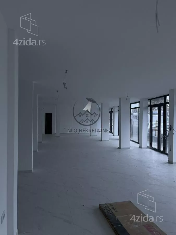 Lokal | 4zida