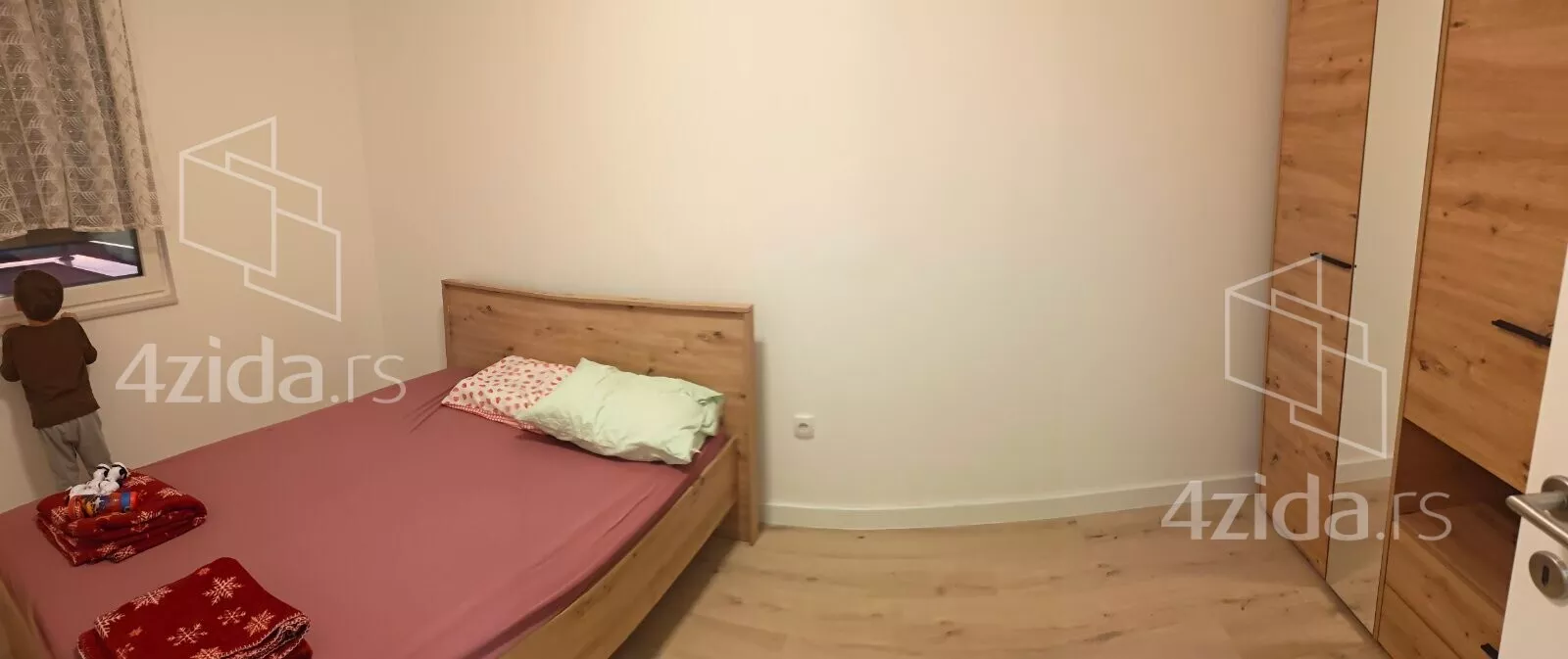 Jednoiposoban stan | 4zida