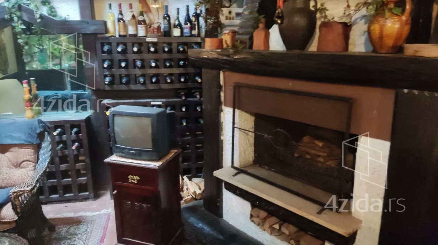 Ugostiteljski objekat | 4zida