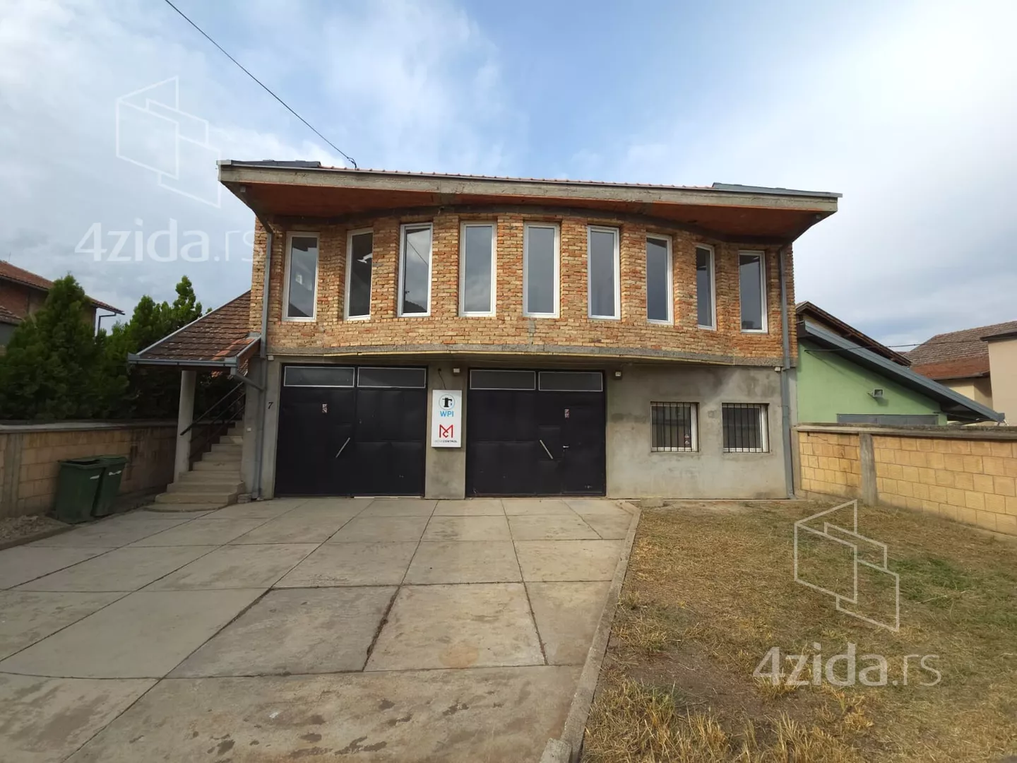 Poslovni prostor | 4zida