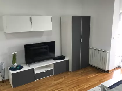 Mažuranićeva | 4zida.rs