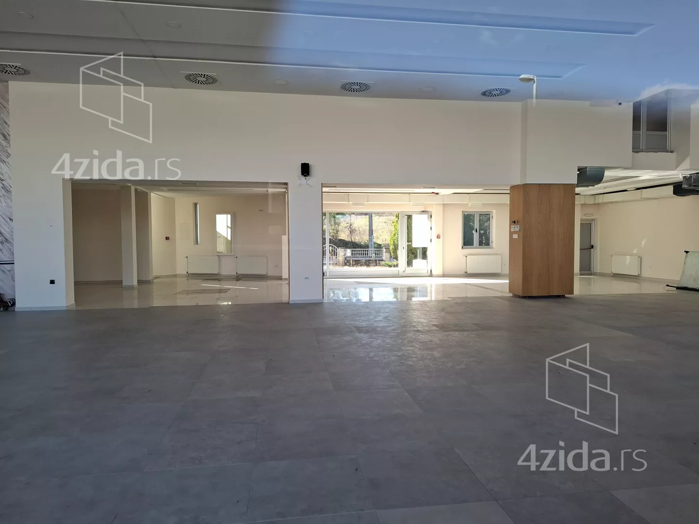 Poslovni prostor | 4zida