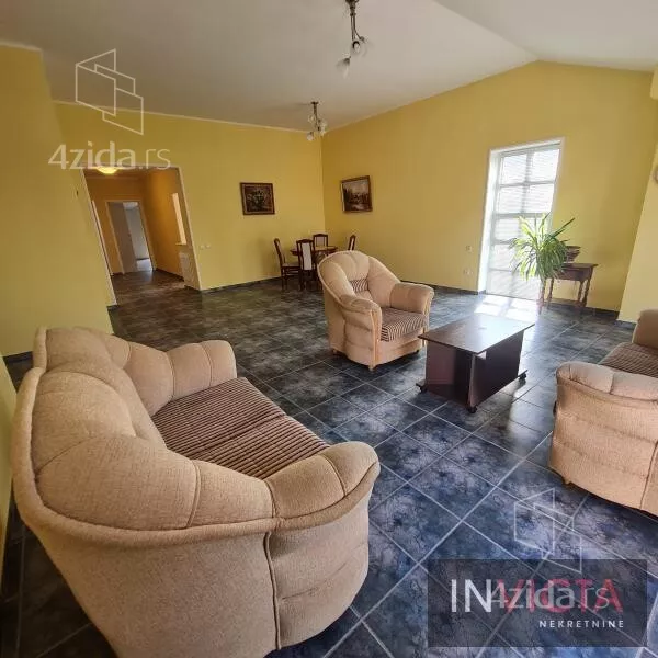 Petosoban stan | 4zida