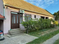 Krčedin, Okolne lokacije, Inđija | 4zida.rs | 4zida.rs