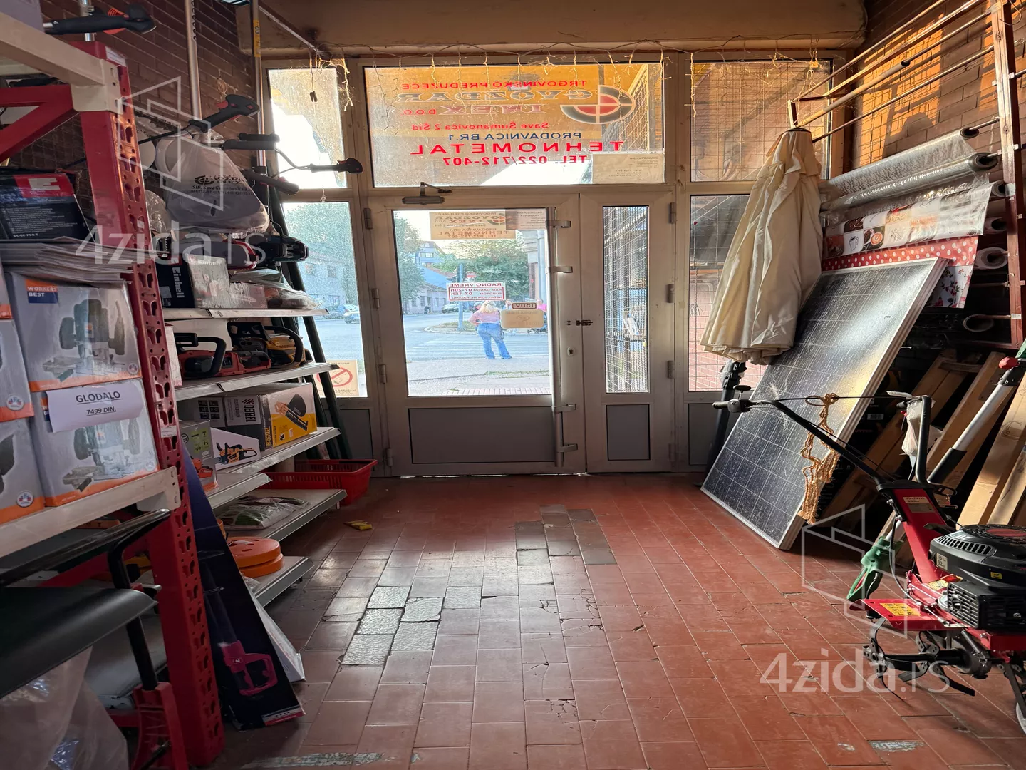 Lokal | 4zida