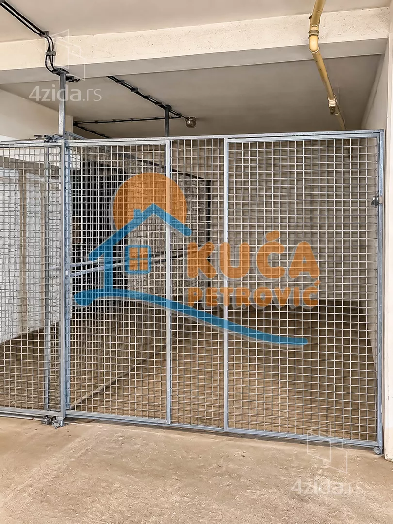 Garaža | 4zida