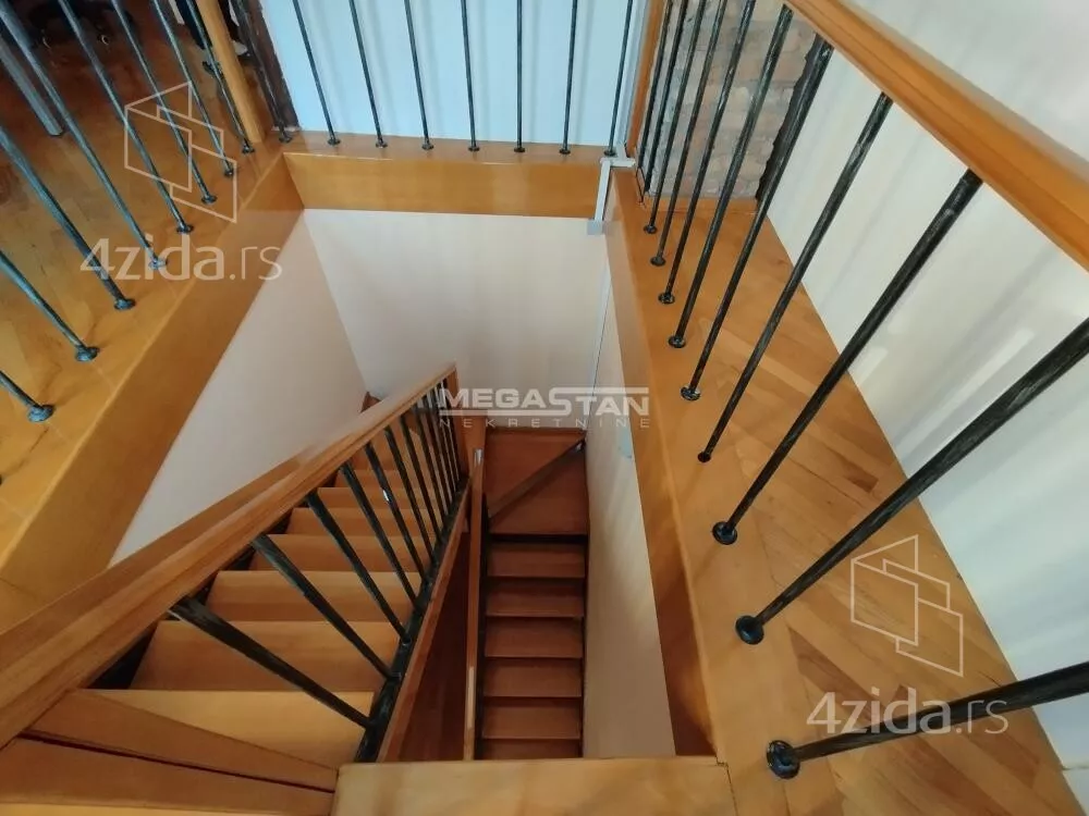 Petoiposoban stan | 4zida