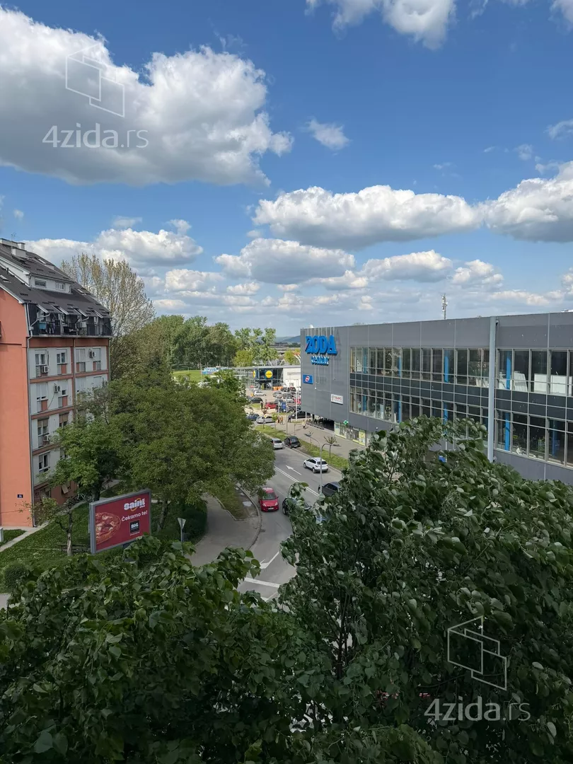 Dvoiposoban stan | 4zida