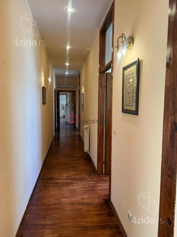 Petosoban stan | 4zida