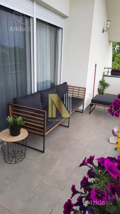 Petosoban stan | 4zida