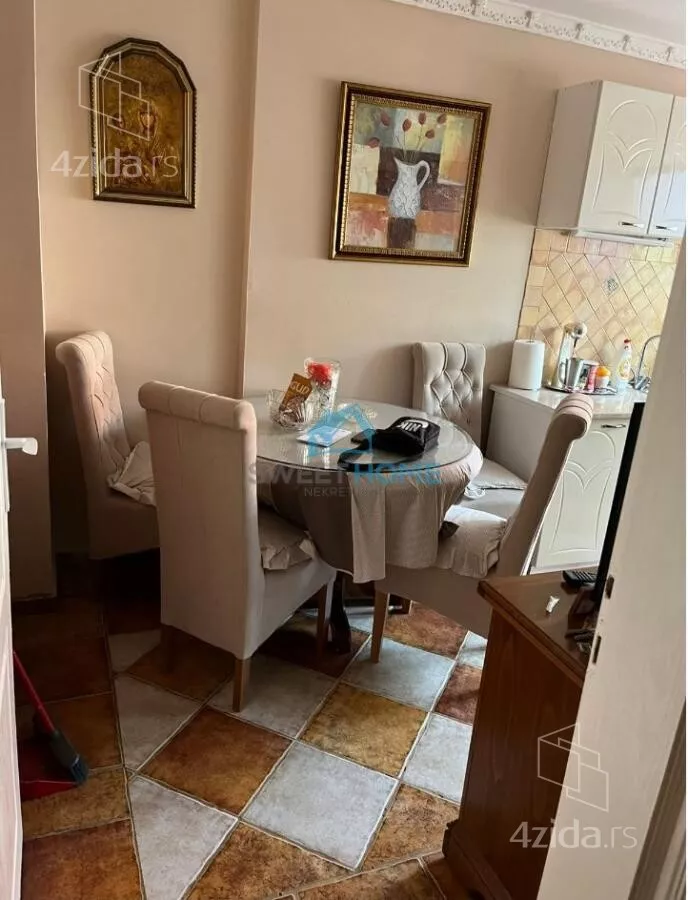 Petosoban stan | 4zida