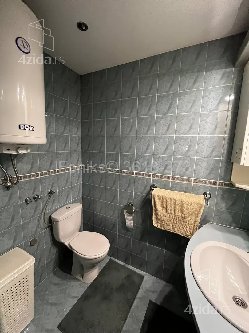 Šestosoban stan | 4zida