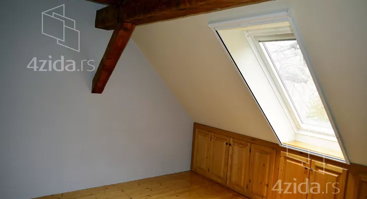 Šestosoban stan | 4zida