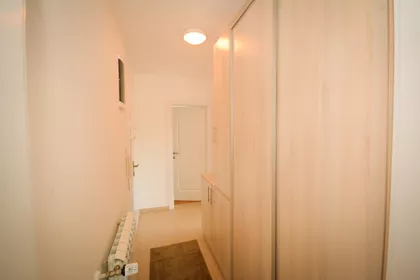 Nemanjina 24 | 4zida.rs