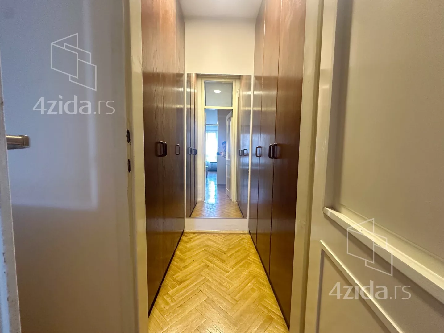 Kancelarija | 4zida