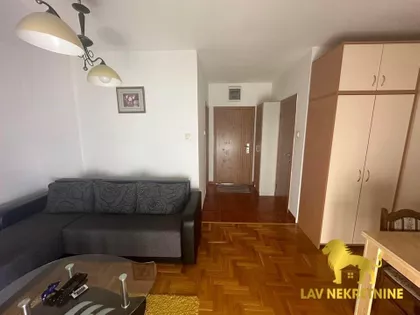 VARDARSKA | 4zida.rs