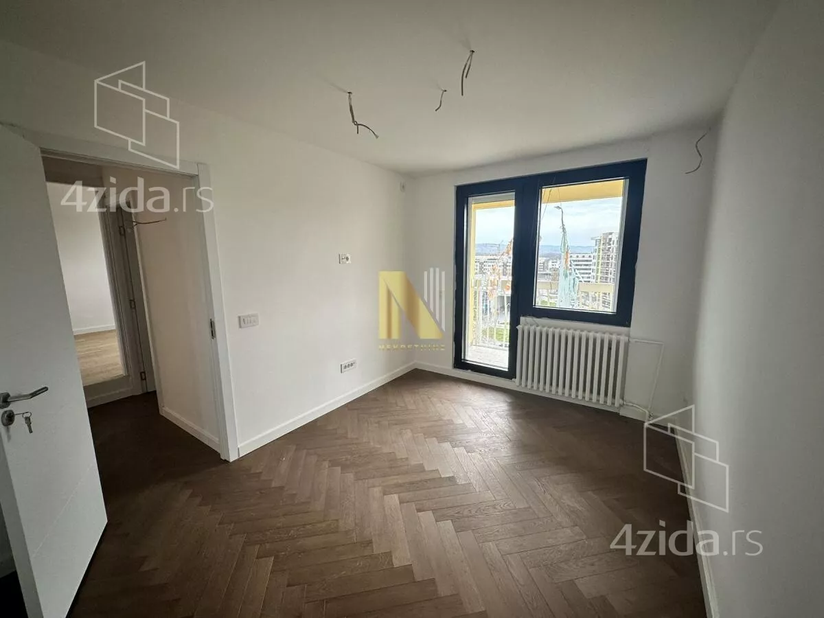 Četvoroiposoban stan | 4zida