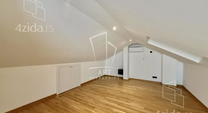 5-etažna kuća | 4zida