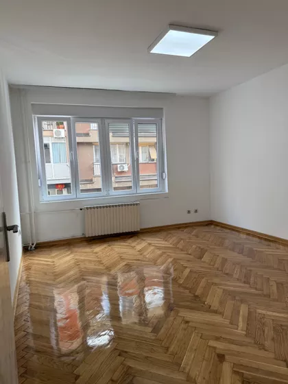 Učitelj Tasina 2 | 4zida.rs