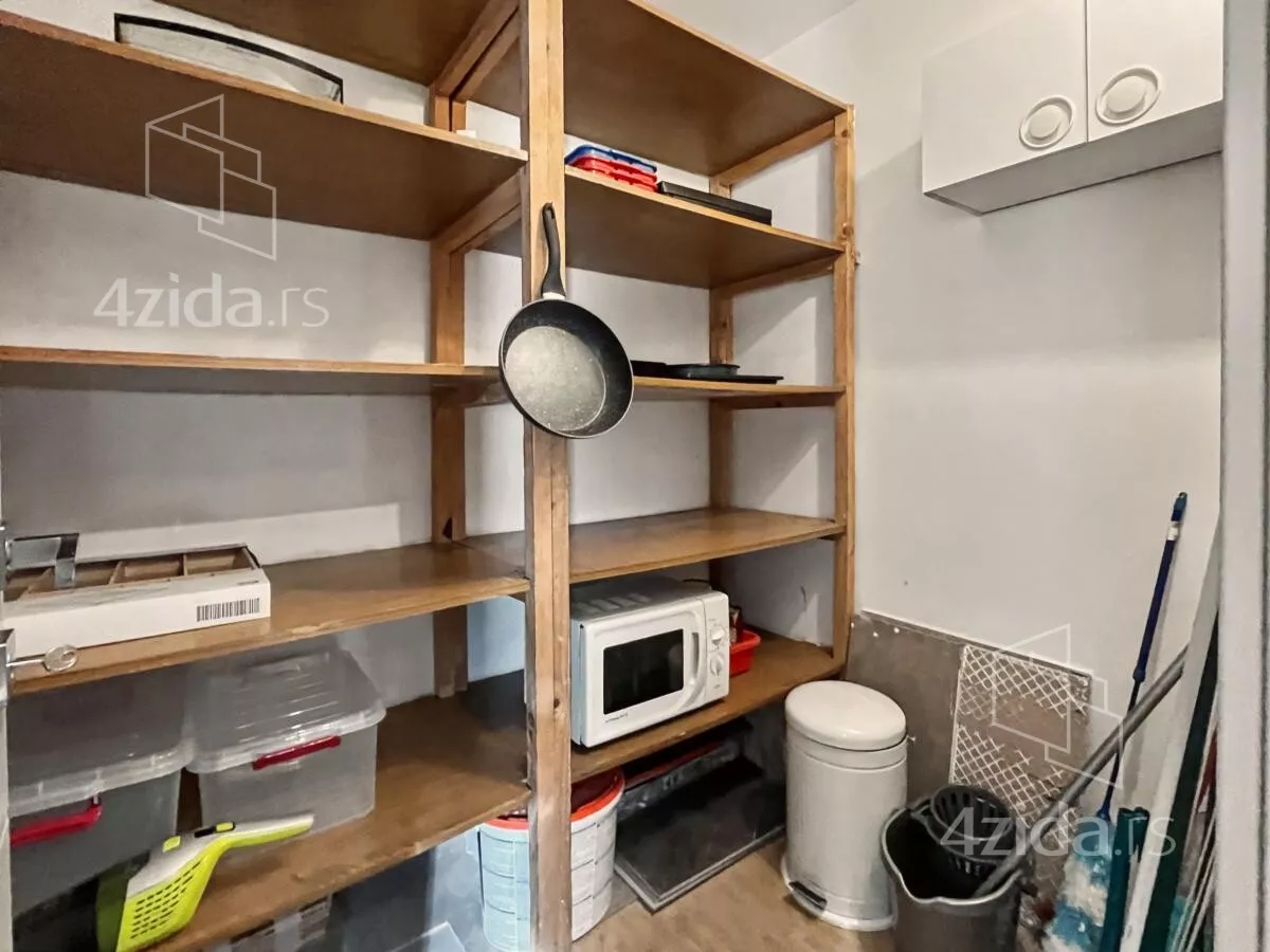 Troiposoban stan | 4zida