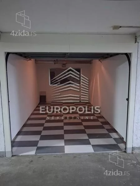 Garaža | 4zida