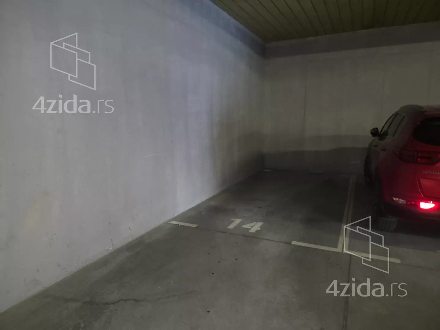Garaža | 4zida