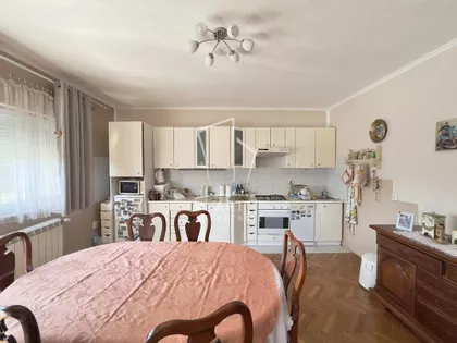 Zemunska (Novi Banovci) | 4zida.rs