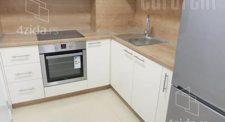 Četvoroiposoban stan | 4zida