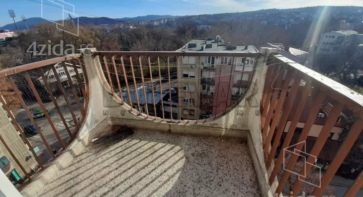 Troiposoban stan | 4zida