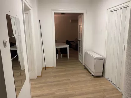 Vukov Spomenik | 4zida.rs