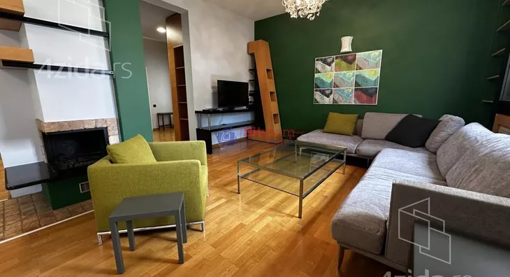 Četvoroiposoban stan | 4zida