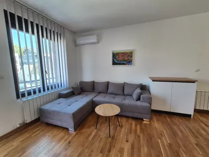 Karađorđeva 10 | 4zida.rs