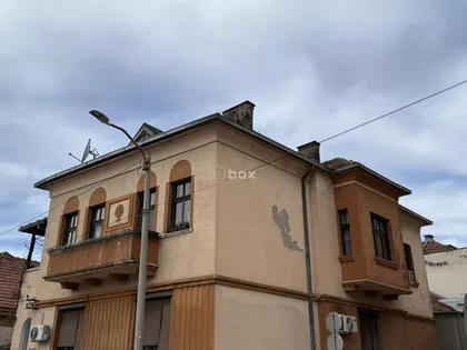 Crveni Krst | 4zida.rs