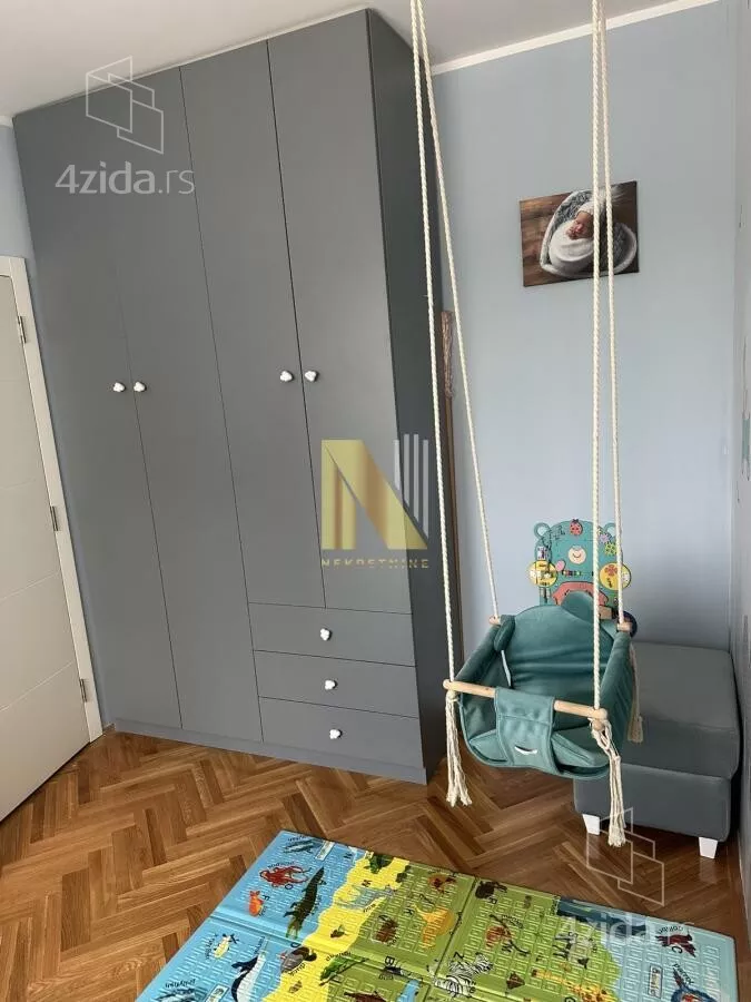 Troiposoban stan | 4zida