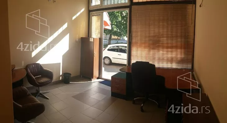 Lokal | 4zida