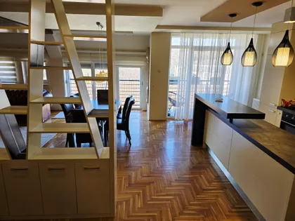 Mirka Bogovića | 4zida.rs